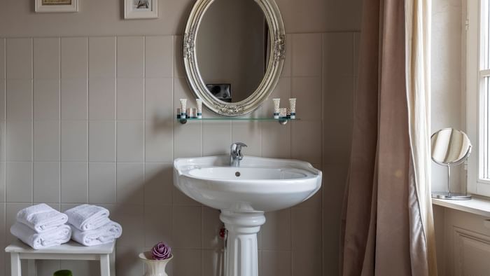 Close up on the vanity of a bathroom at Hotel de la Balance