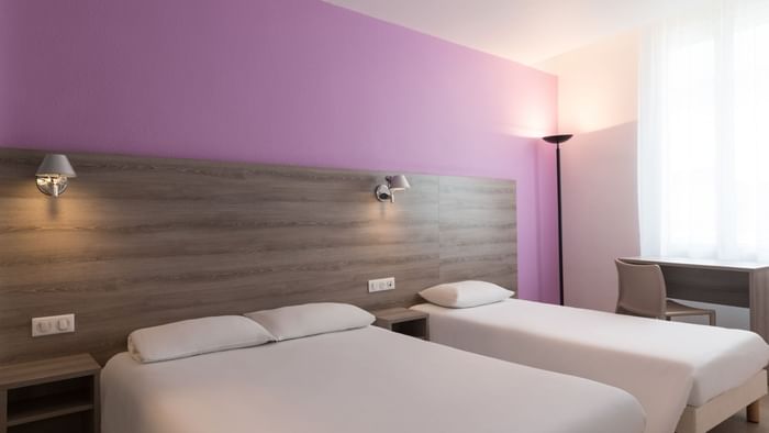Two beds in Nevers Center Gare at The Oriinal Hotels