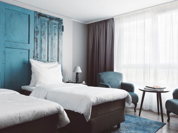 Twin beds in Standard Room at Hotel Berlin Berlin