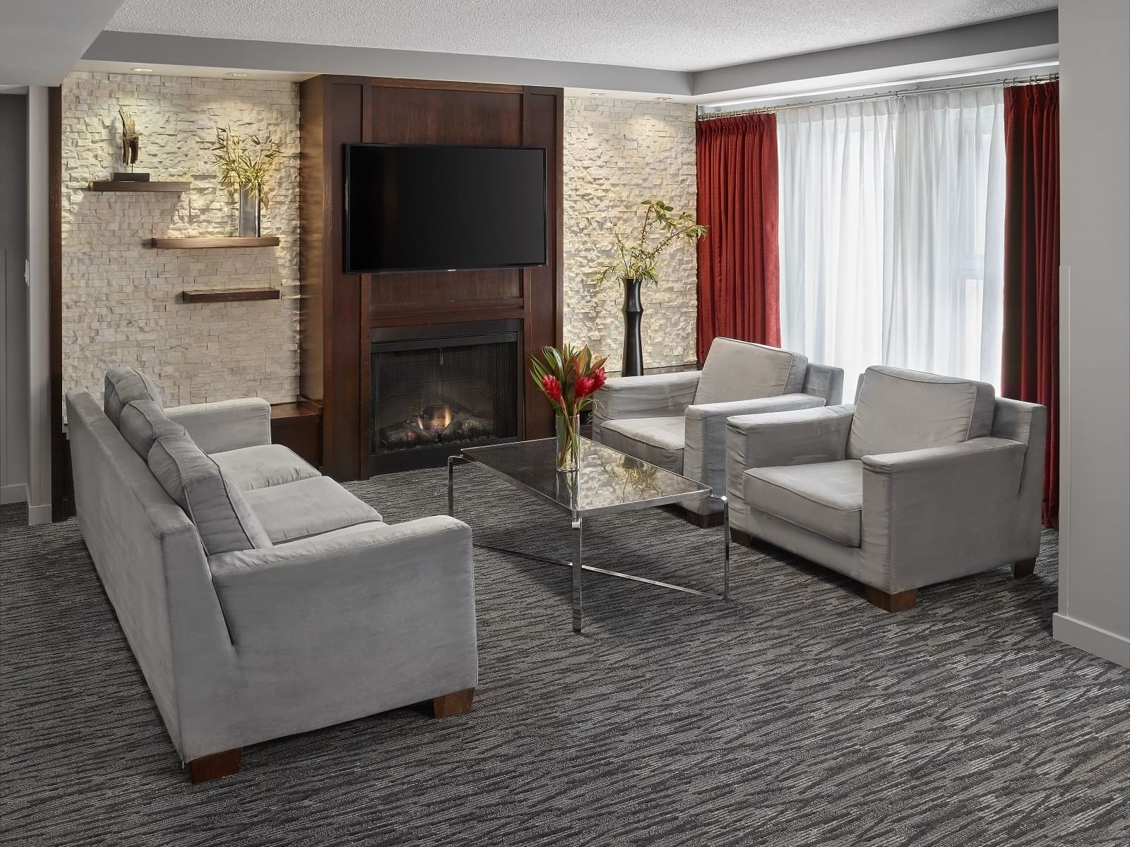 Firepit with living area in an Onyx Suite at Matrix Hotel