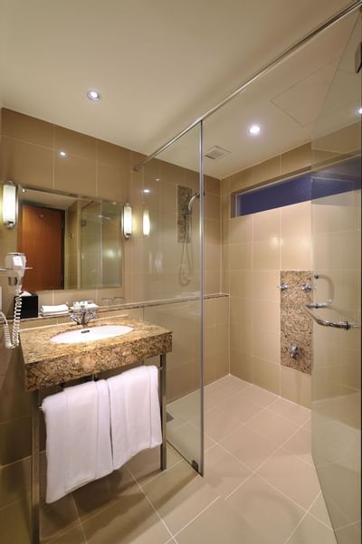 Bathing area of Premium Corner at Hotel Capitol Kuala Lumpur