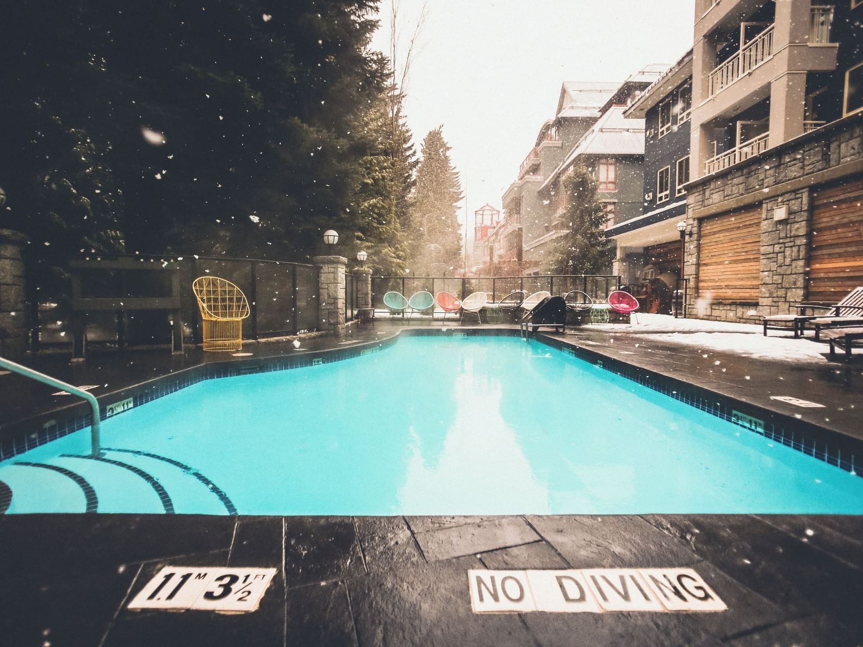 View of Outdoor pool & hot tub at Summit Lodge