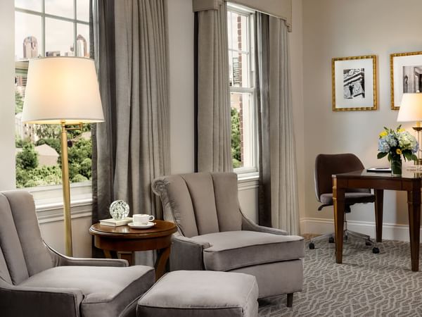 Deluxe Room with furniture at Warwick Melrose Dallas