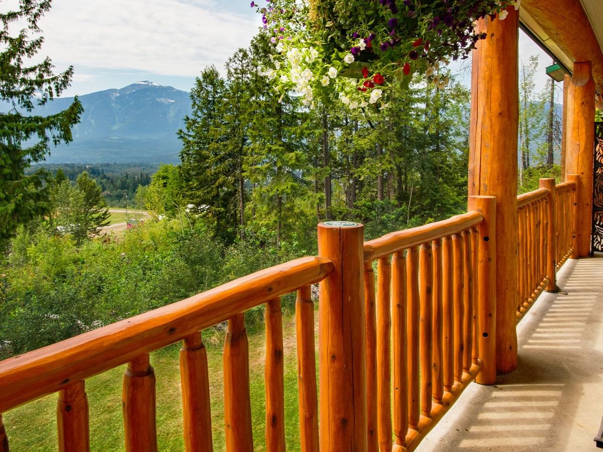 Guest room balcony with a view of the mountains
