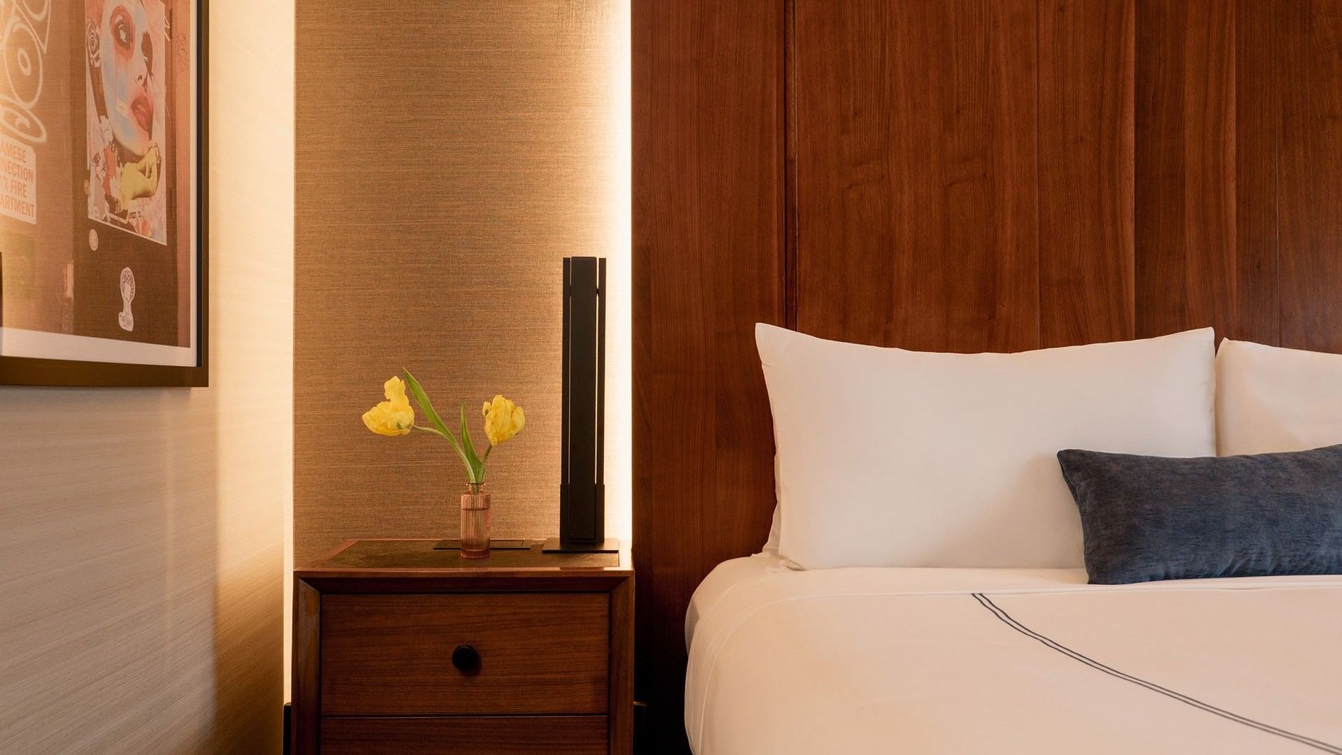 Gansevoort_Deluxe_King_Bed Small