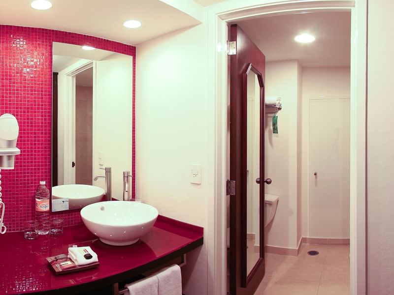 Close up on the vanity with large mirror at Fiesta Inn