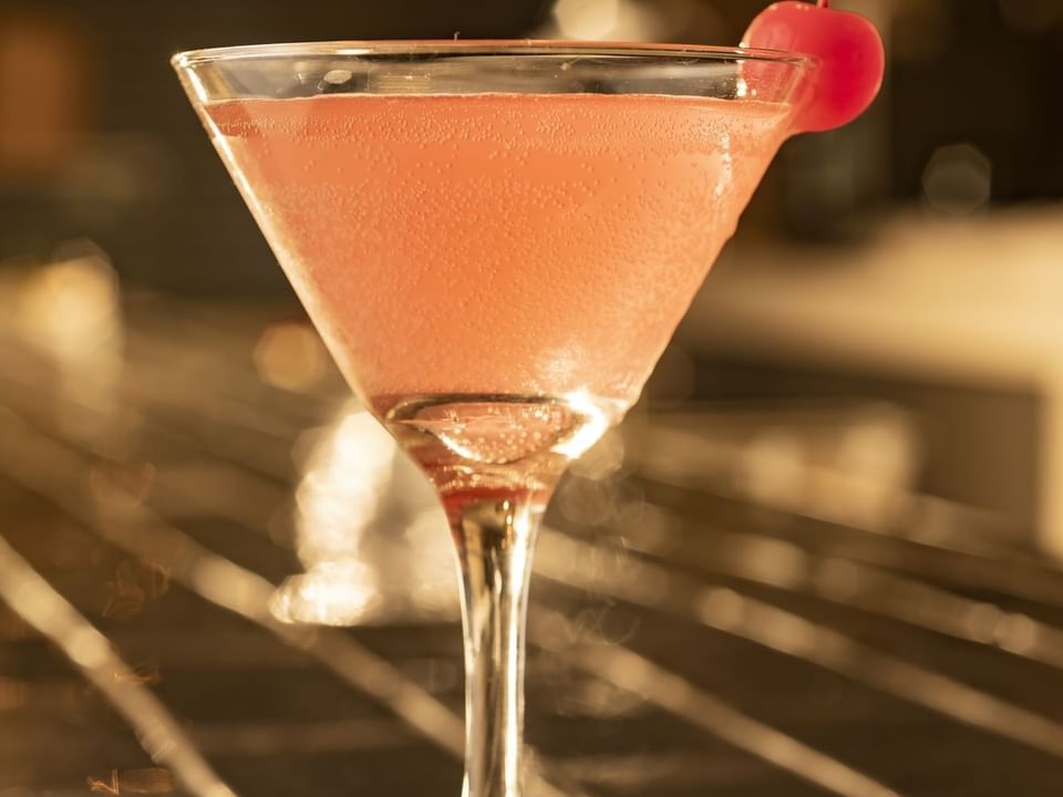 Close-up of a glass of cocktail served in Bar 21 at Las Casitas Village