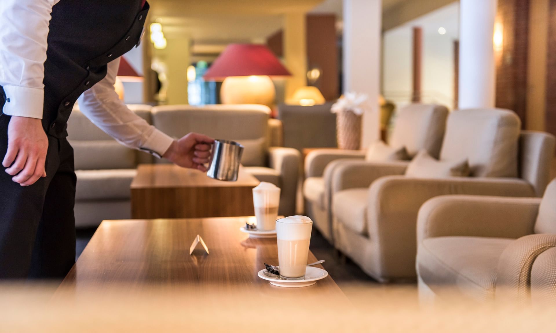 Kaffee Service in Lobby im Hotel Collegium Leoninum, Bonn