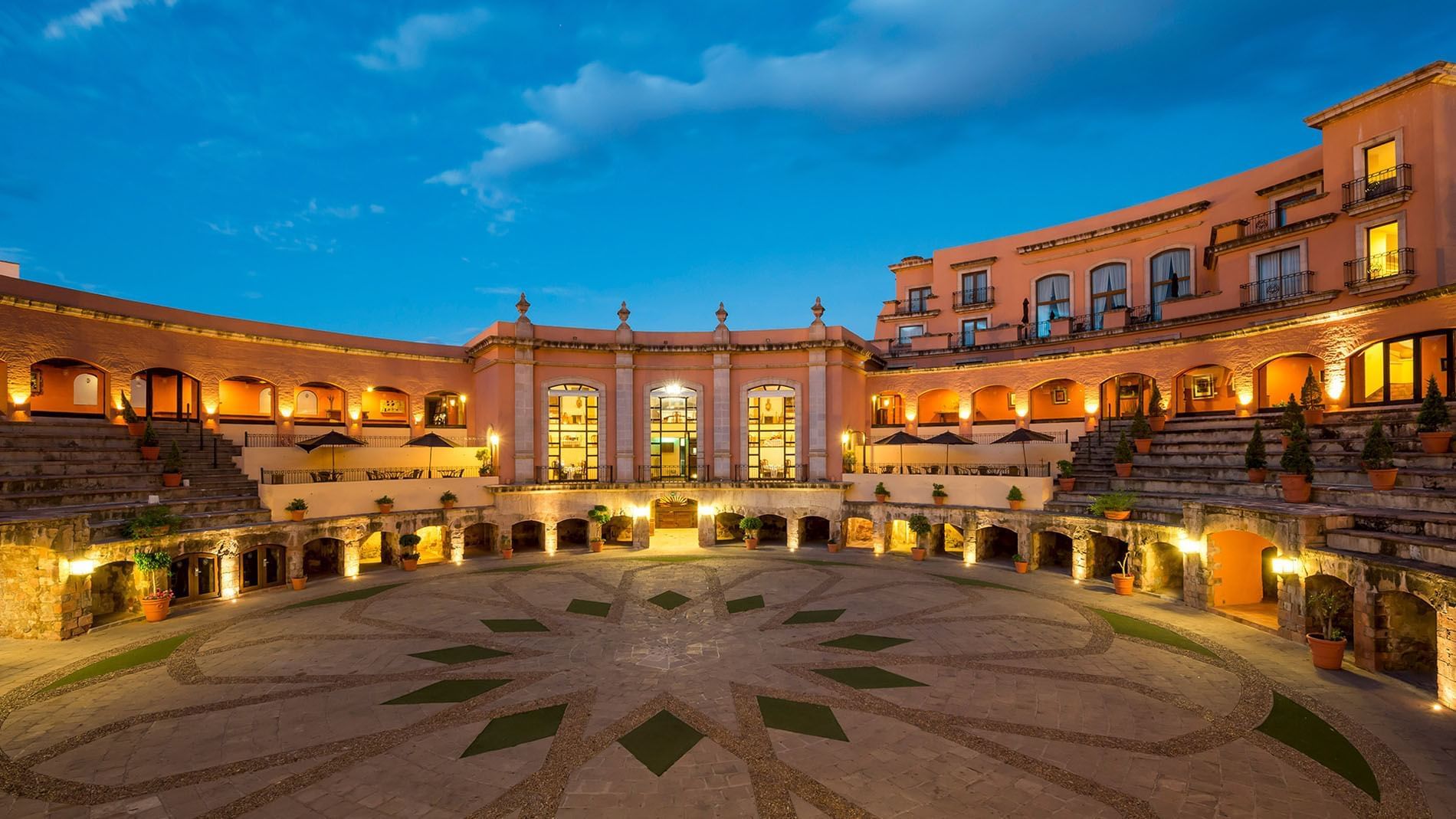 La comida es deliciosa y obviamente las habitaciones&nbsp;
 by  