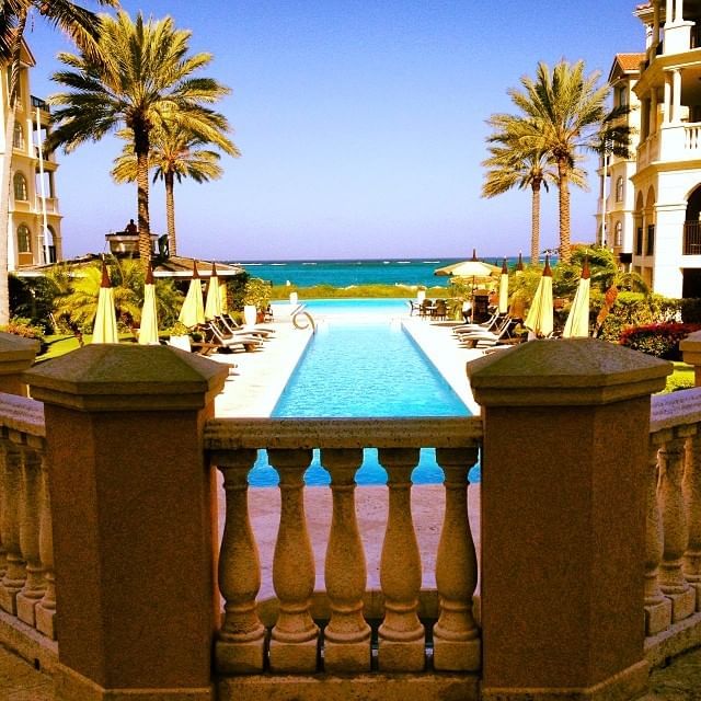 Mini pool with sunbeds at The Somerset on Grace Bay