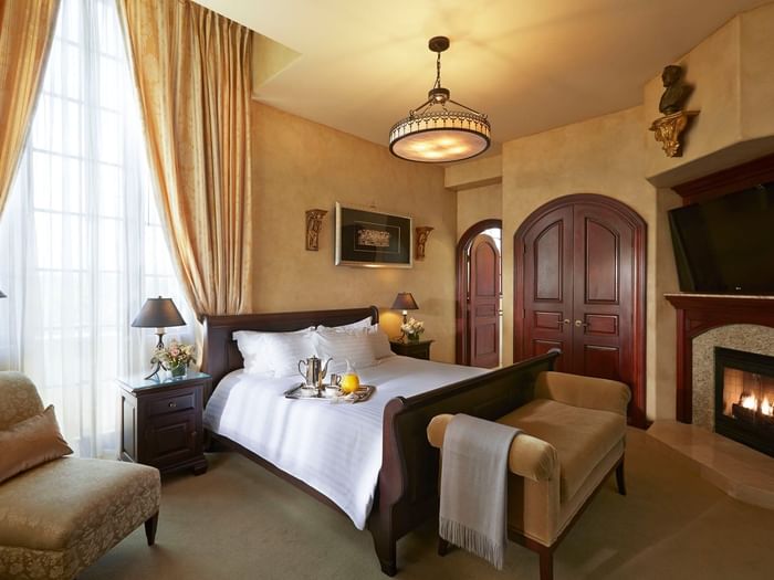 Bedroom of the Inn Keeper Suite 