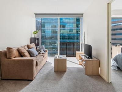 Lonsdale 2 Bed Large Living Area