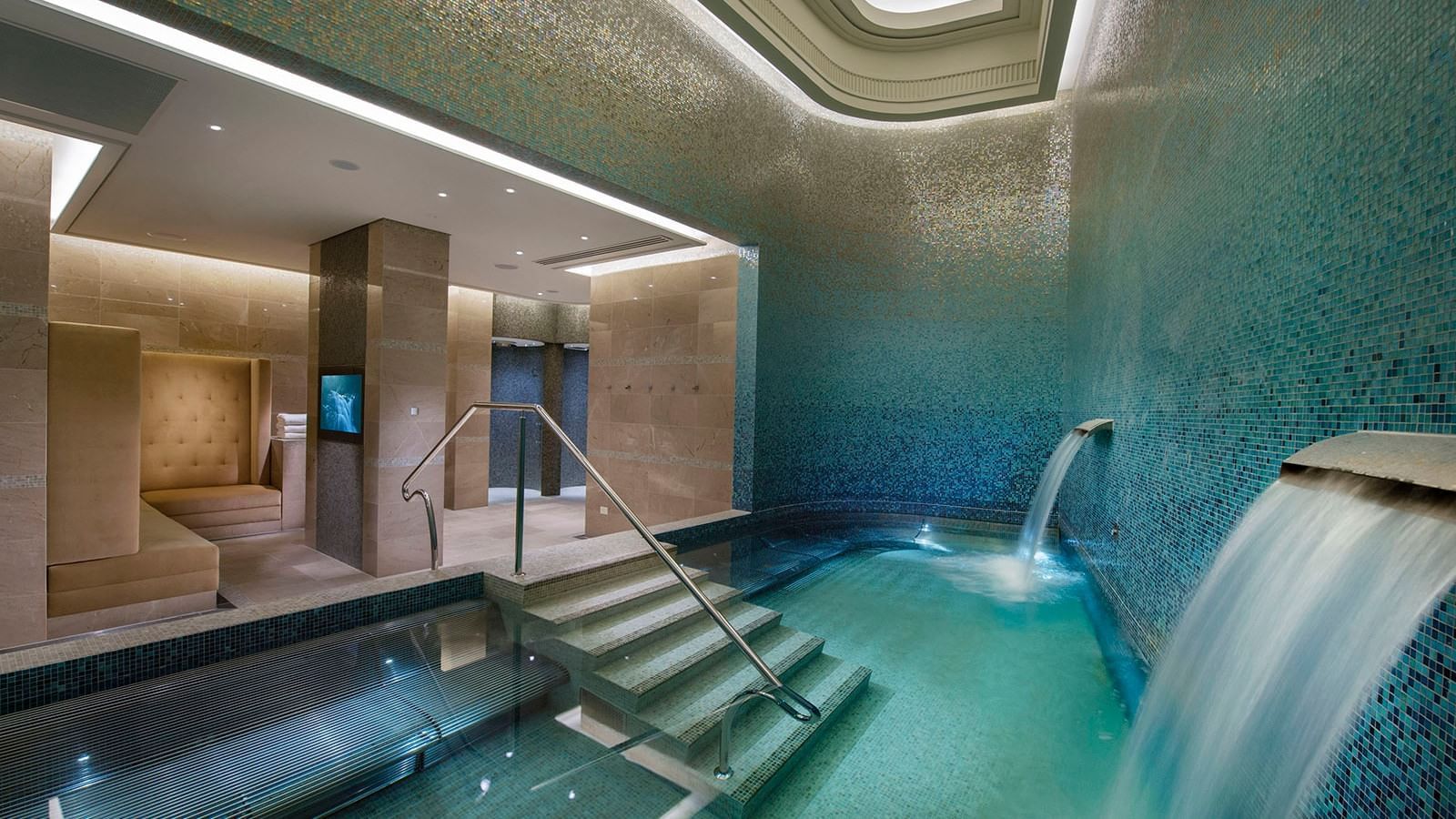 <p>Amenities</p>