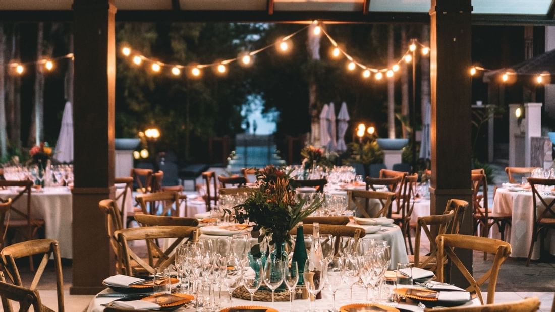 Lagoon Bar at Pullman Palm Cove Sea Temple Resort & Spa