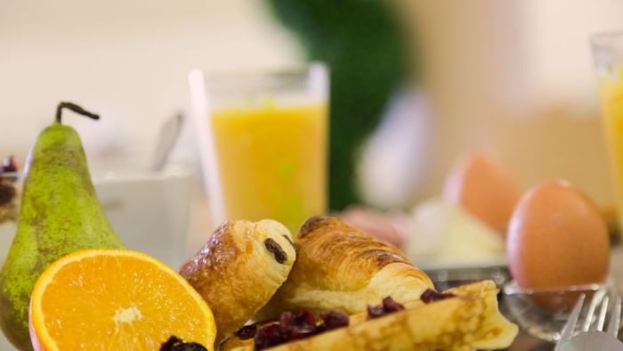 Closeup of a breakfast meal served at Hotel L'Acropole
