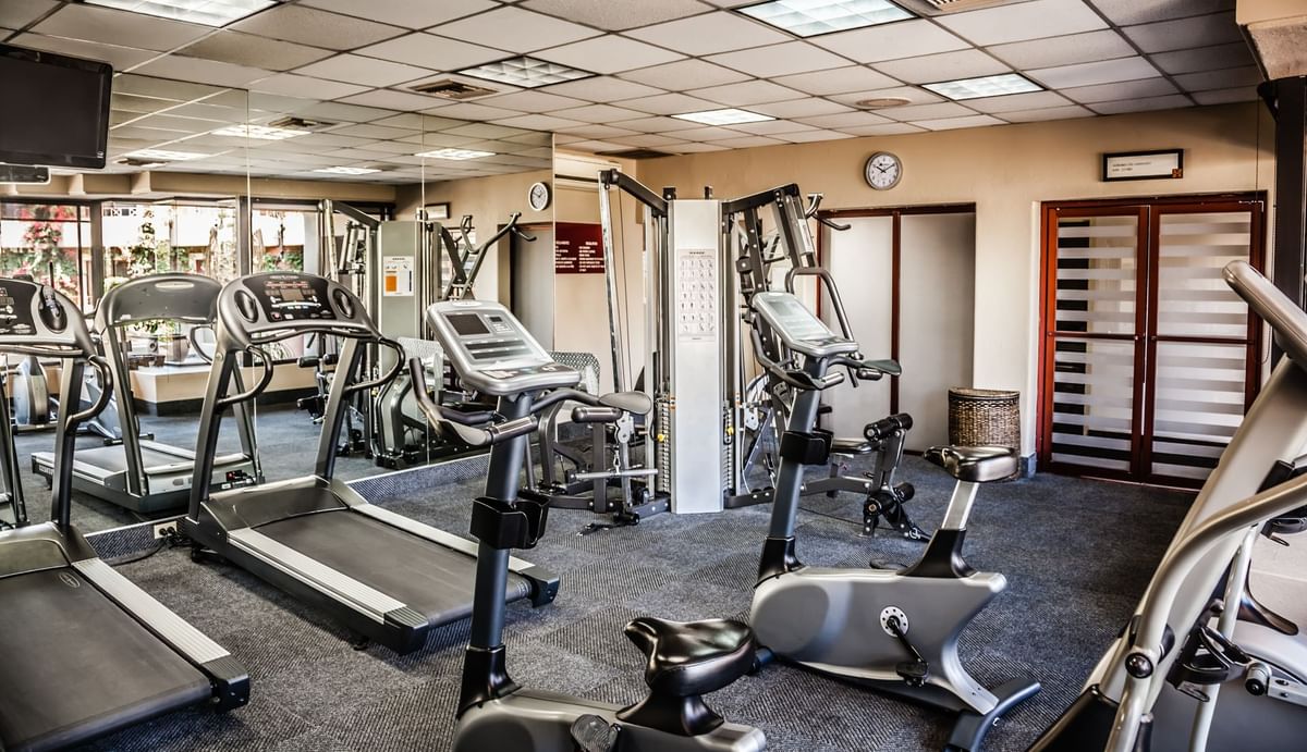 Interior y equipamiento del gimnasio en Gamma Hotels