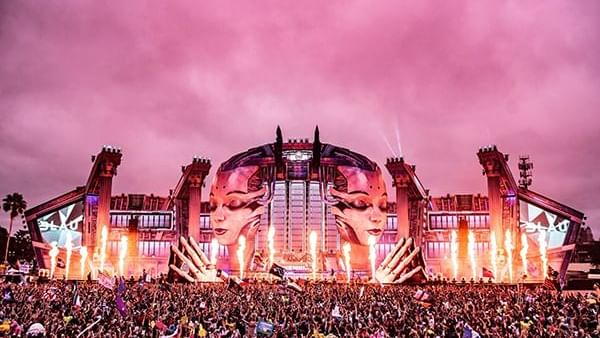 Bustling crowd in Electric Daisy Carnival Orlando near Lake Buena Vista Resort Village & Spa