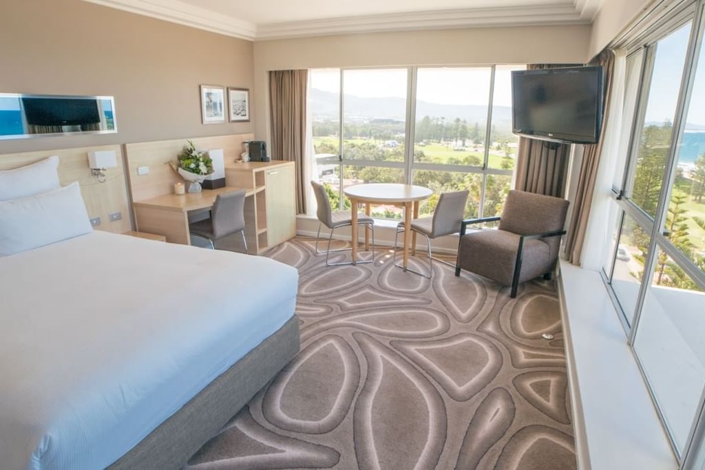 Novotel Wollongong Northbeach balcony room 