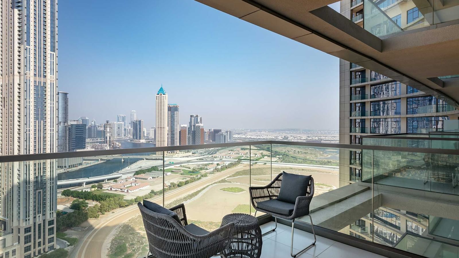 Three Bedroom balcony terrace with city view at DAMAC Maison Aykon City, apartment in Dubai