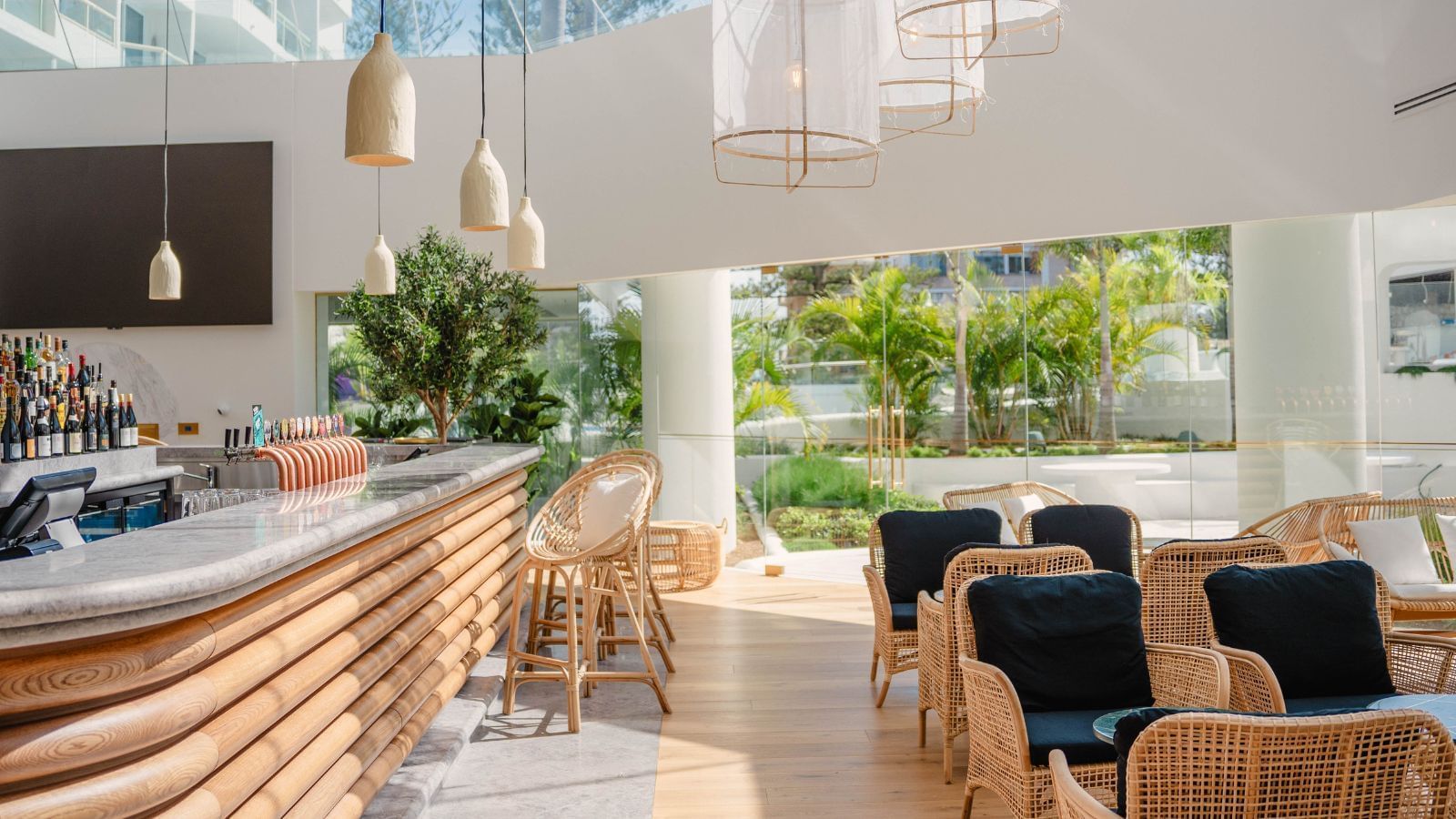 Sands Bar | Novotel Sydney Brighton Beach