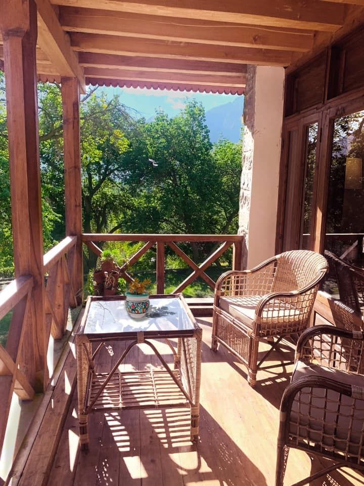Patio with mountain view from a room at Serena Altit Fort