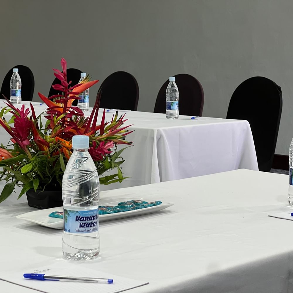 Marquee Meeting Room Warwick Le Lagon Port villa