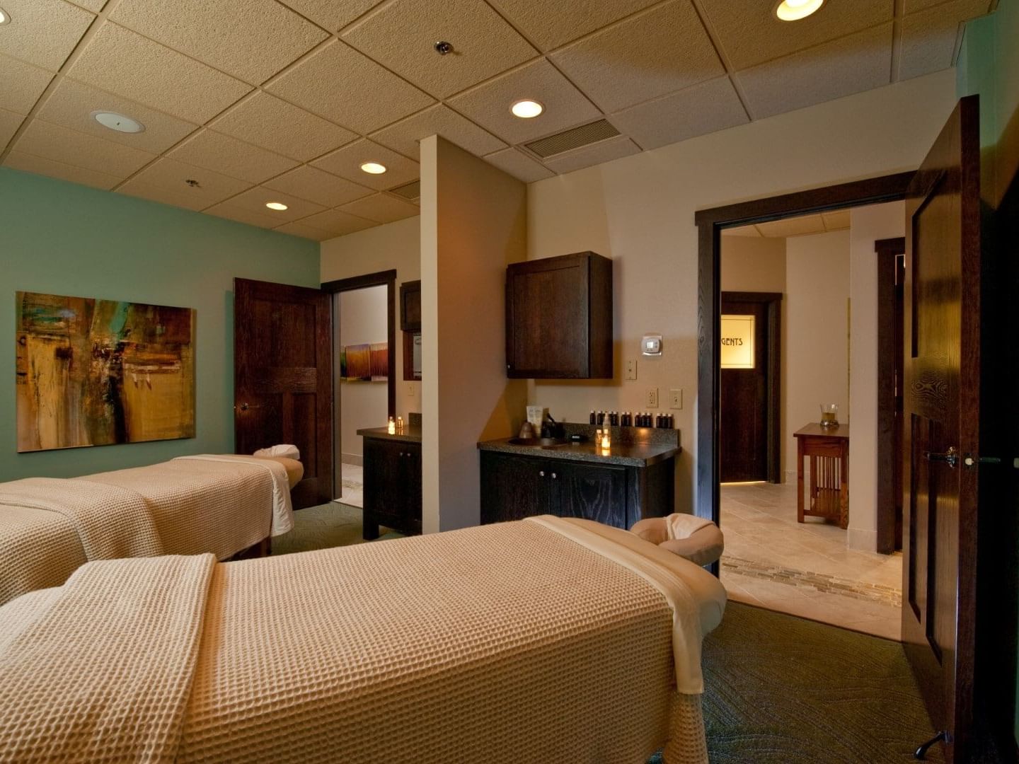 Interior view of spa room at Chase on The Lake
