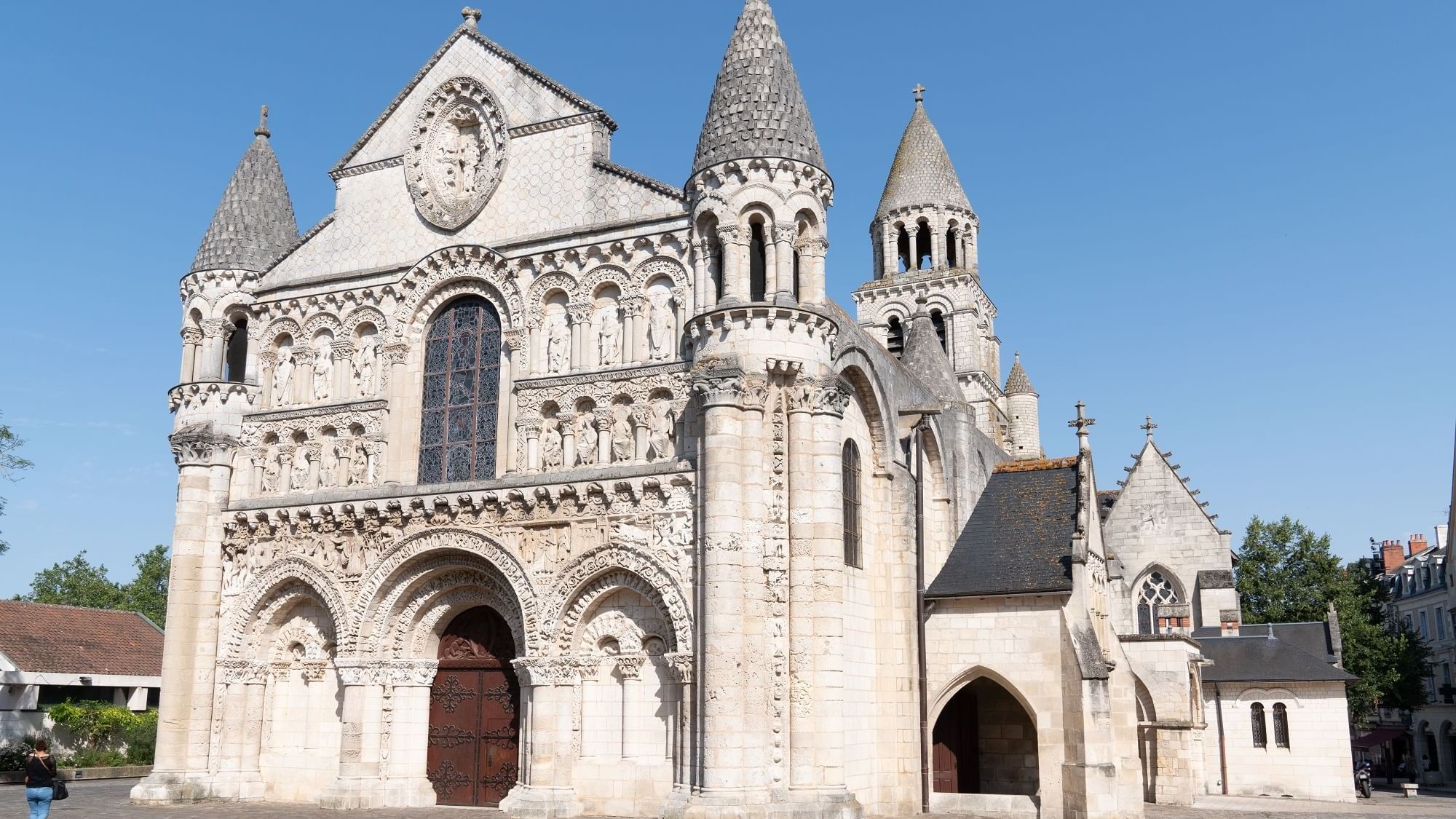 The exterior of Notre-Dame la Grande near Originals Hotels
