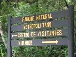 cartel para parque nacional y centro de visitas