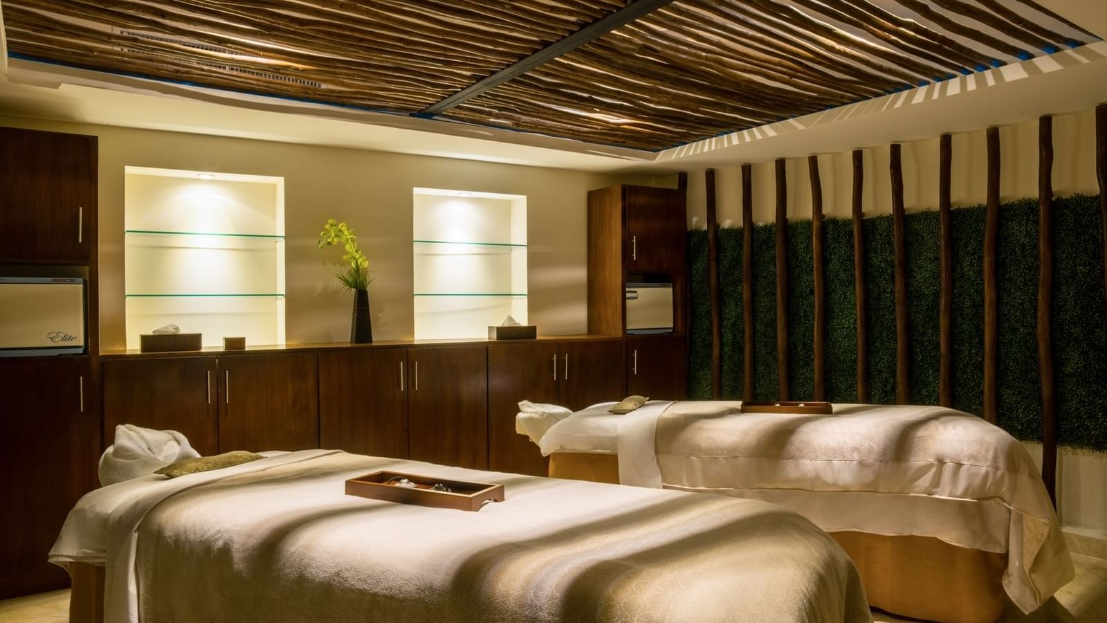 Spa beds in Uru Spa at FA Cancún Villas