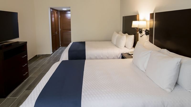 Two beds & furniture in Superior Double at Gamma Tampico