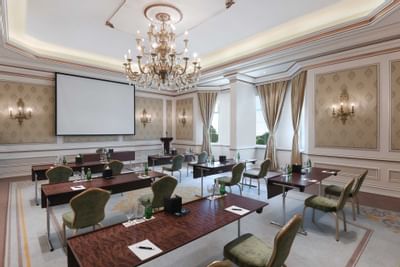 other view of triumph meeting room at Al Aziziyah Boutique Hotel