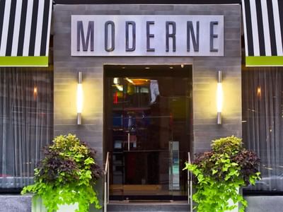 Moderne Hotel NYC - Exterior Entrance