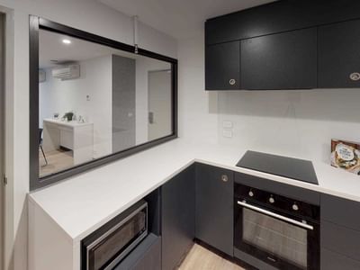 UniLodge @ Royal Melbourne - 5 Bedroom Kitchen