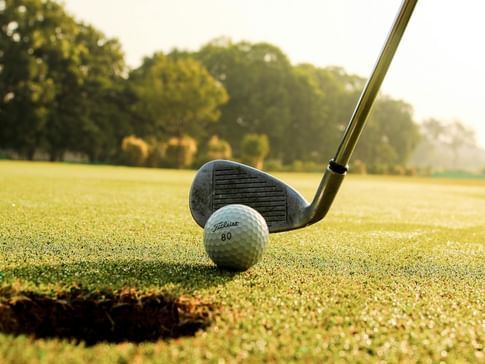 18-hole Golf Experience