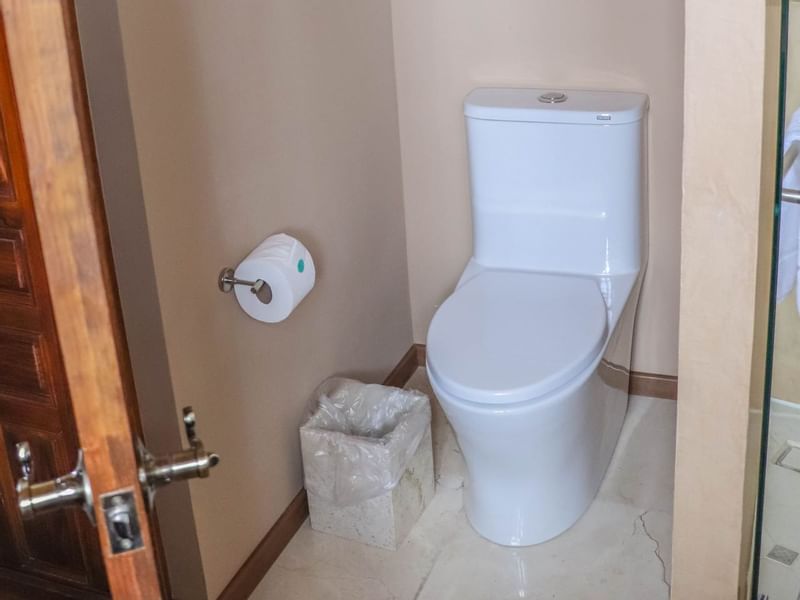 Bathroom sanitary ware in Deluxe Room at Gamma Hotels