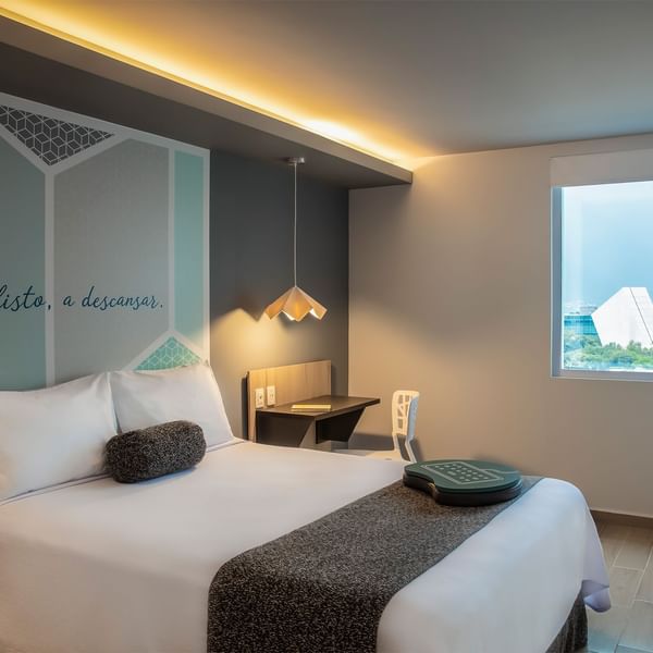 Queen bed in One Plus Queen with a city view, One Hotels