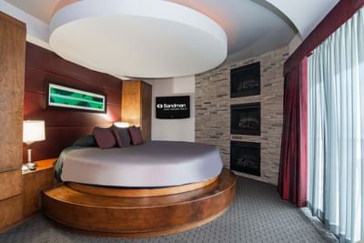 downtown vancouver hotel suites
