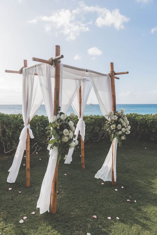 Wedding alter by the ocean at Ka'anapali Hotel Beach Hawaii