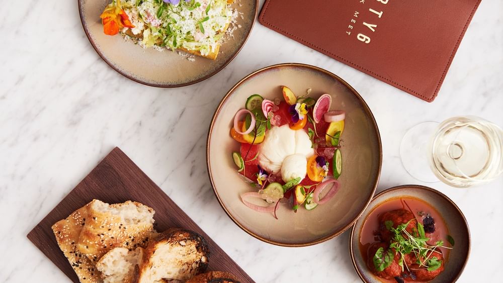BAR THIRTY6 Dining at Pullman Sydney Hyde Park