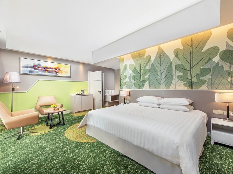 Bedroom with king size bed in Sunway Velocity Hotel Junior Suite