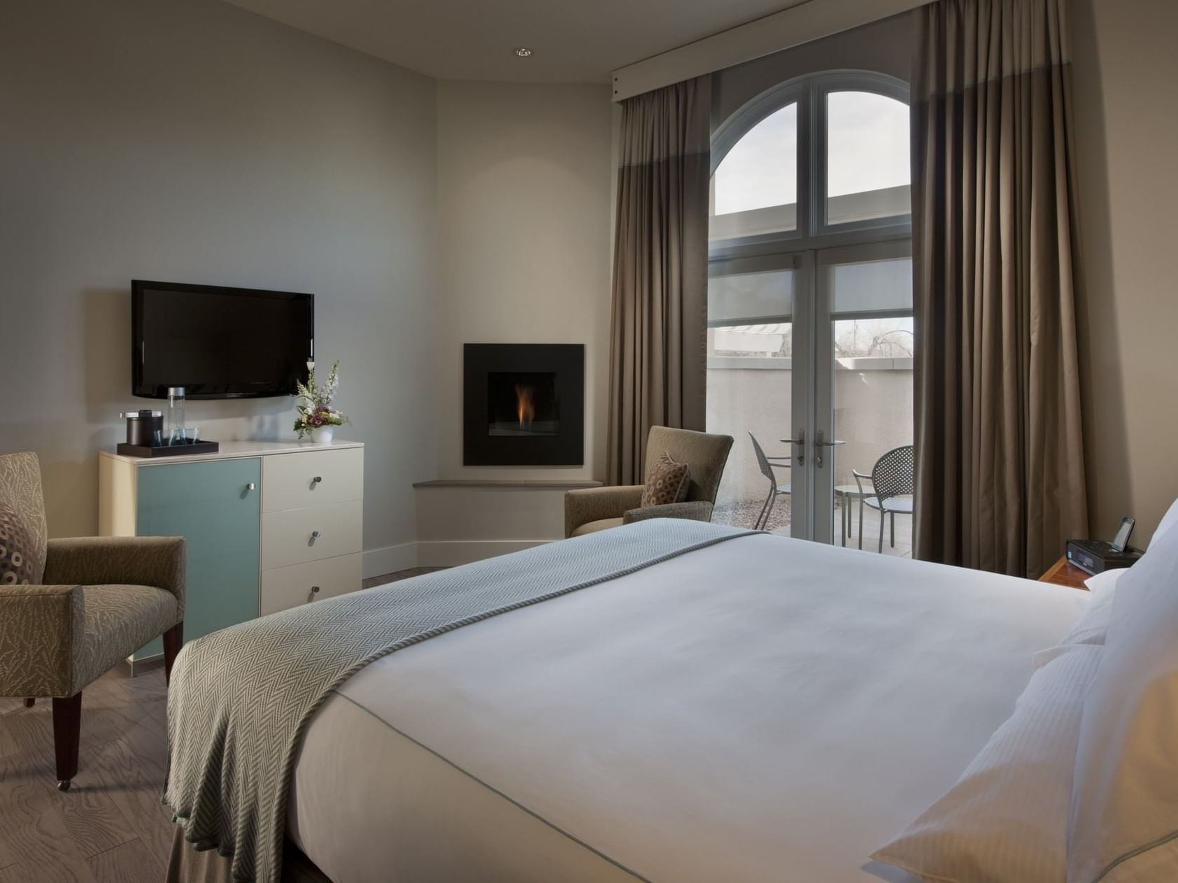 Bed and TV in hotel room
