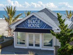 On-Site Restaurant of Legacy Vacation Resorts near beach