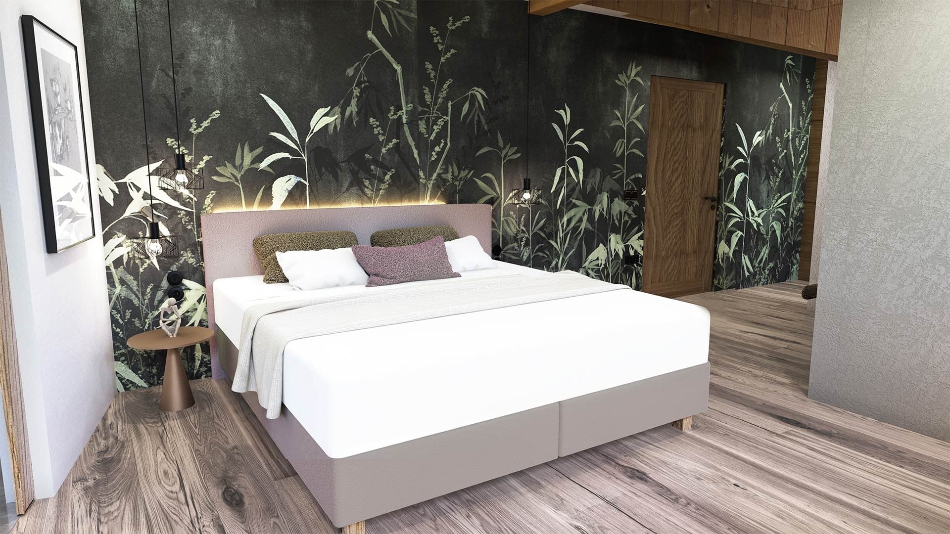Schlafzimmer mit Holzboden, Pflanzenwand, Doppelbett, Nachttischen und gerahmtem Bild an der Wand.