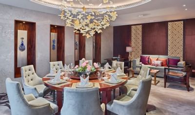 Dining area in Flavors of China Restaurant at White Swan hotel