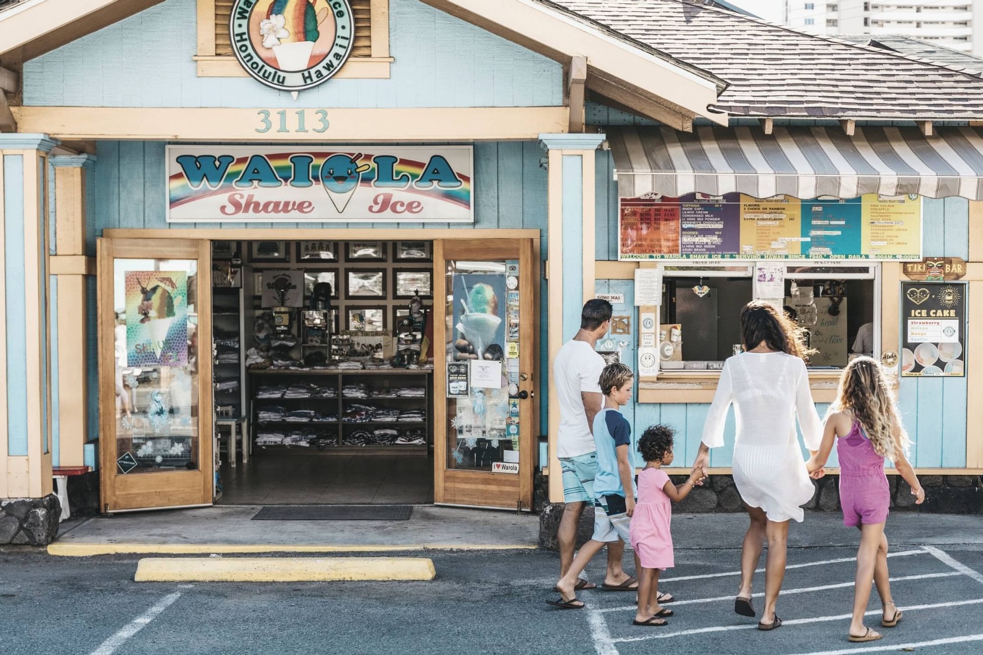 family visiting to the Waiola Shave Ice near Waikiki Resort Hotel