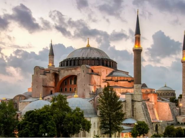 Entdecken Sie die Hagia Sophia in Istanbul: Erkunden Sie ein UNESCO-Weltkulturerbe