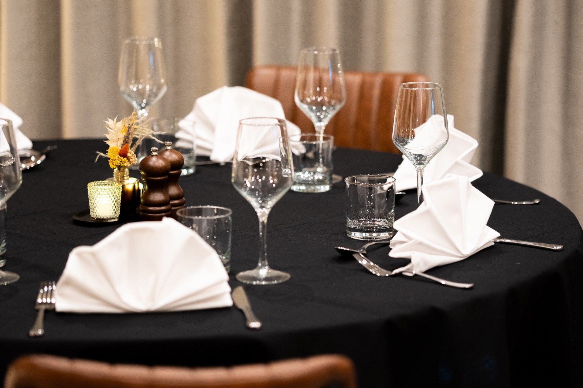 Close-up of banquet set-up for a formal dining event in a meeting space, sheffield at Sandman Sheffield Quays