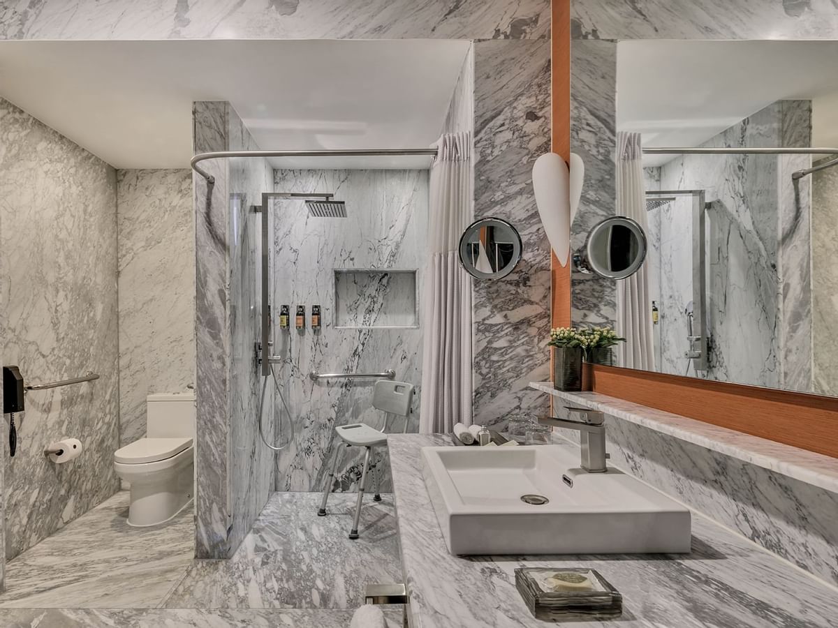 Modern bathroom of Accessible Room at Grand Fiesta Americana