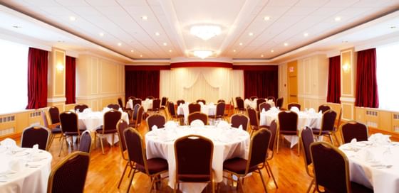 Banquet set-up in Solarium Hall at Honor’s Haven Retreat